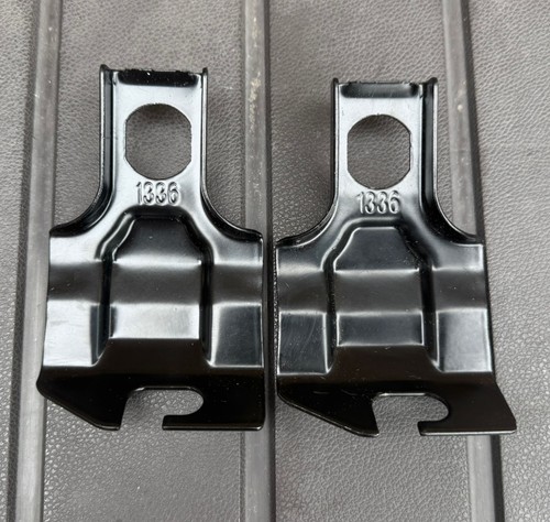 Thule metal bracket - , number