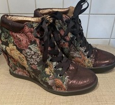 WEDGE BOOTS FLORAL TAPESTRY SZ 7 VICTORIAN GRANNY BOHO GOTH COME SMALL