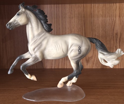 Breyer horse 1200 ideal - #1200,