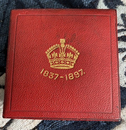 Box for large queen - large, victoria
