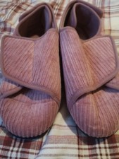 Men's Pink Homatop Slippers Size 11 Good Condition  Can Open To Get On Easy