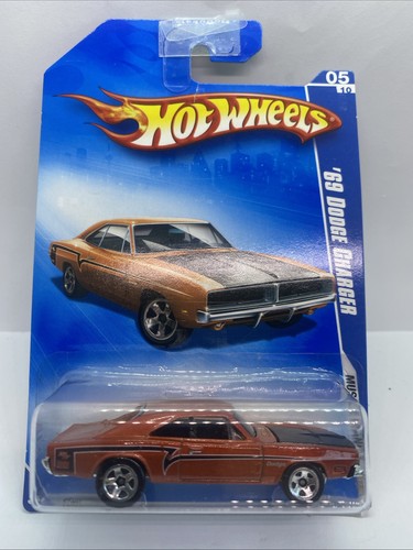 Hot wheels dodge charger - ’69,