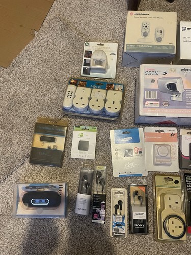 Mixed lot electrical goods - lot,