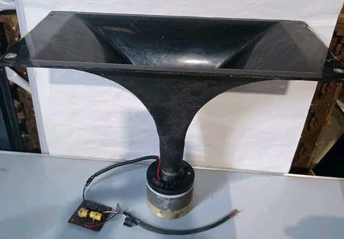 Vintage inches horn - 19,