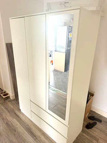 White door freestanding - white,