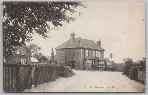 Filby the fox and hounds - filby,