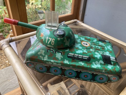 Vintage t34 tin plate - tank, mir