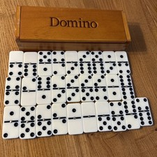 CENTER PIN DOMINOES IN WOODEN