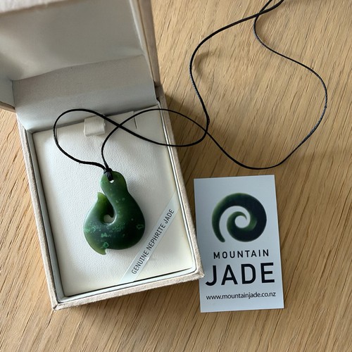 Genuine nephrite jade hei - genuine,