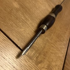 Woodturning 6 mm wide spindle
