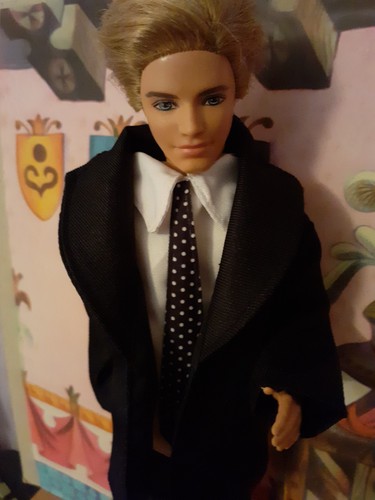 Vintage 2011 barbie - vintage, princess