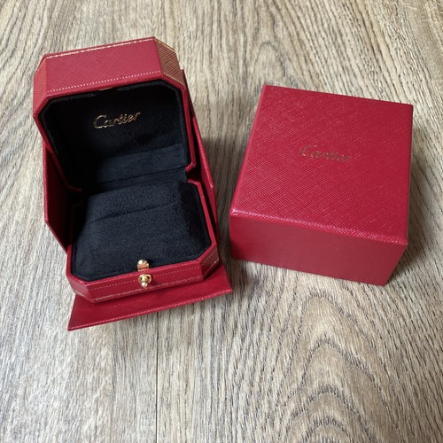 Cartier square dark red - dark,