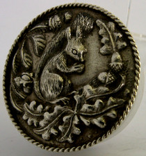 BEAUTIFUL SOLID STERLING SILVER RED SQUIRREL TRINKET BOX 1979 ANIMAL 42g ENGLISH