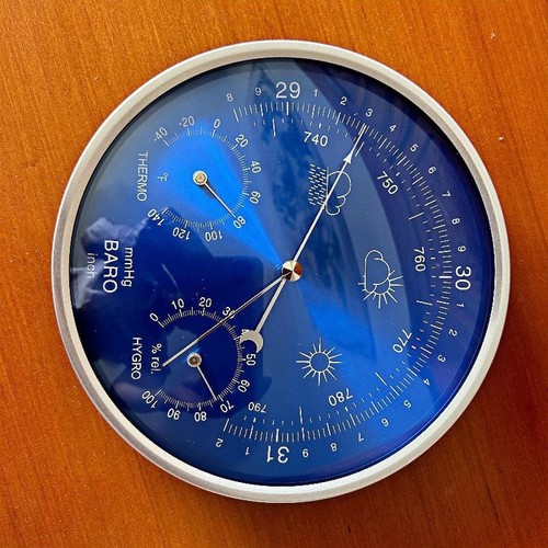 Barometer thermometer - barometer,