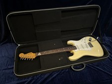 Squier Stratocaster E Serial
