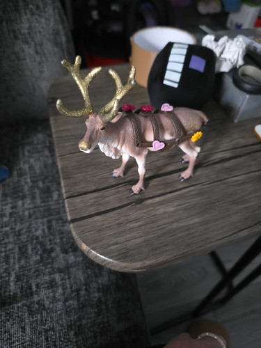 Schleich reindeer with golden - schleich,