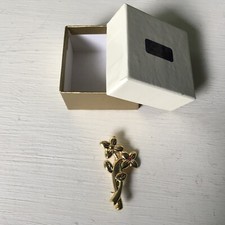 VINTAGE GOLD TONE DAFFODIL FLOWER BROOCH PIN RETRO in box