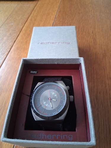Red herring watch - herring,