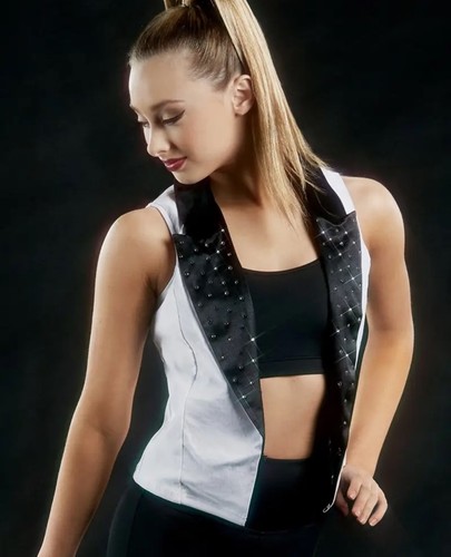Ivy sky performance - ivy,