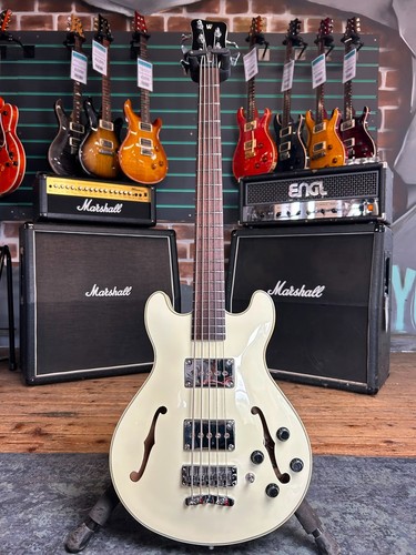 Warwick star bass creme - star,