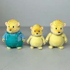 Li'l Woodzeez Swiftysweeper Hedgehog Family Toy Animal Figures x 3