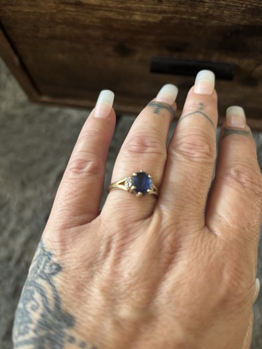Beautiful blue tanzanite - , &