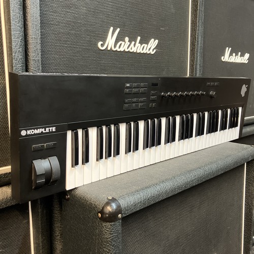 Native instruments komplete - instruments,