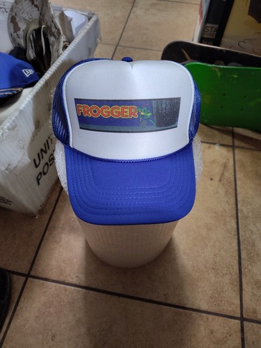 Vintage frogger arcade video - arcade,