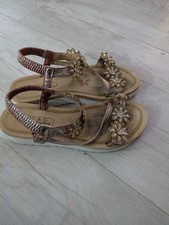 H&D Mode Esponala Spanish Style Sandal Size 4 In Good Condition