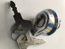 Renault Boot Lock Tailgate 2 Keys