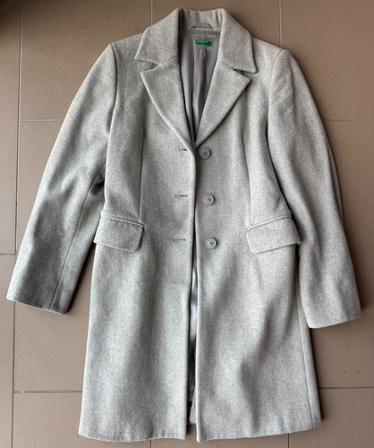 Italy woman light grey - italy,