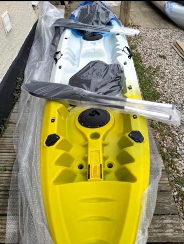 Sit top kayak - sit,