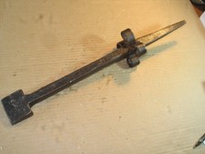 OLD VINTAGE FRENCH FORGED FIELD STUMP ANVIL VERY USABLE AND COLLECTABLE OLD TOOL