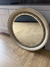 Vintage Atsonea Ornate Round