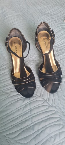 Black velour with gold - trim, t