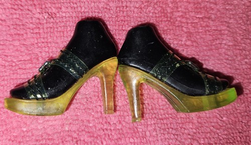 Bratz icandy doll shoe