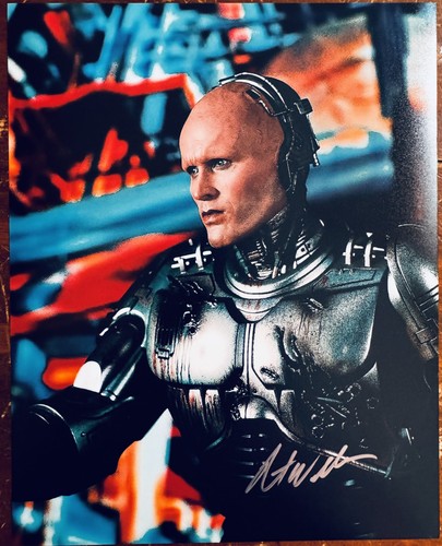 Peter weller robocop - robocop, signed