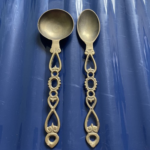 Vintage ornate brass salad - 2,