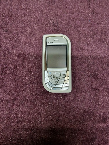 Nokia 7610 old mobile phone - old,