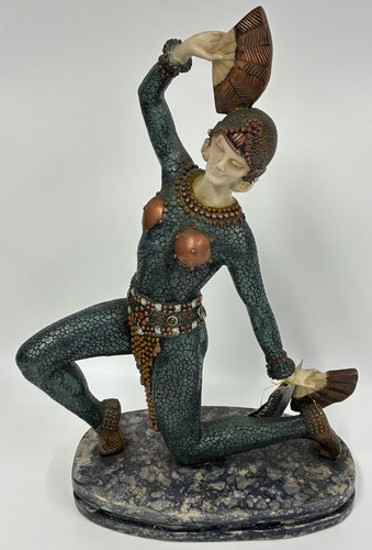 Academy collection figurine - collection,