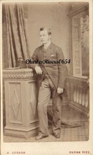 SCOTTISH CDV HANDSOME MAN WITH STEREOSCOPE VIEWER VICTORIAN PHOTO
