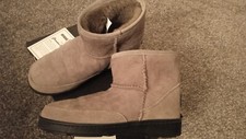 Minnetonka Women's Moccasin