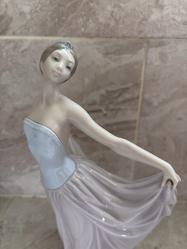 Lladro ballet dancing lady - lladro,