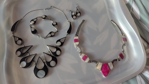Mixed vintage jewllery - mixed,