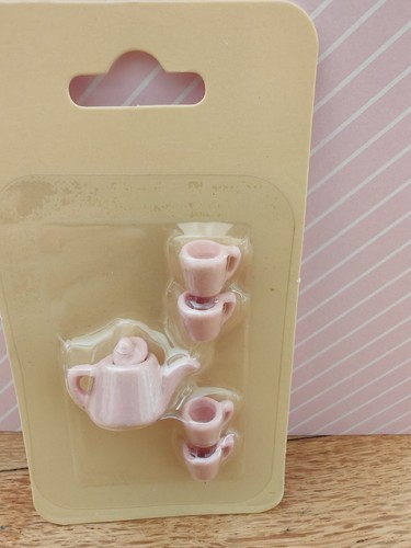 Dolls house 12th scale pale - dolls,