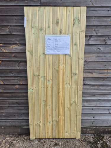 Flat top wooden timber garden - flat,