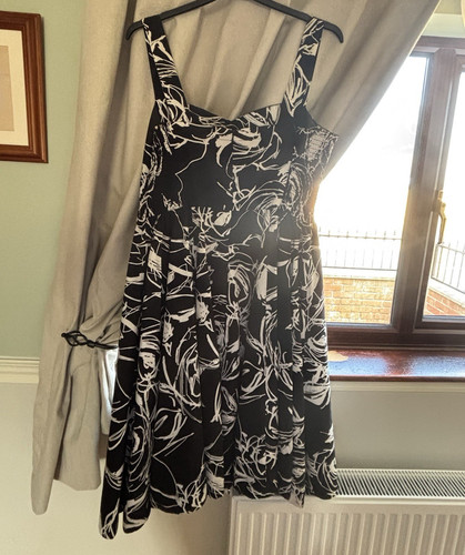Debenhams black white floral - black,