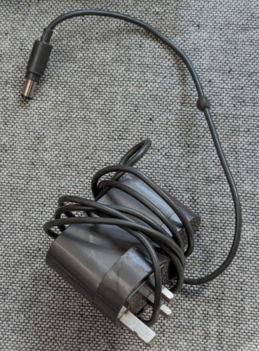 Genuine dyson battery - genuine, charger