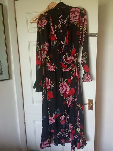 Black pink floral ruffle gypsy - black,