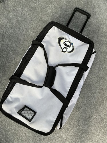 Protection racket white - racket,